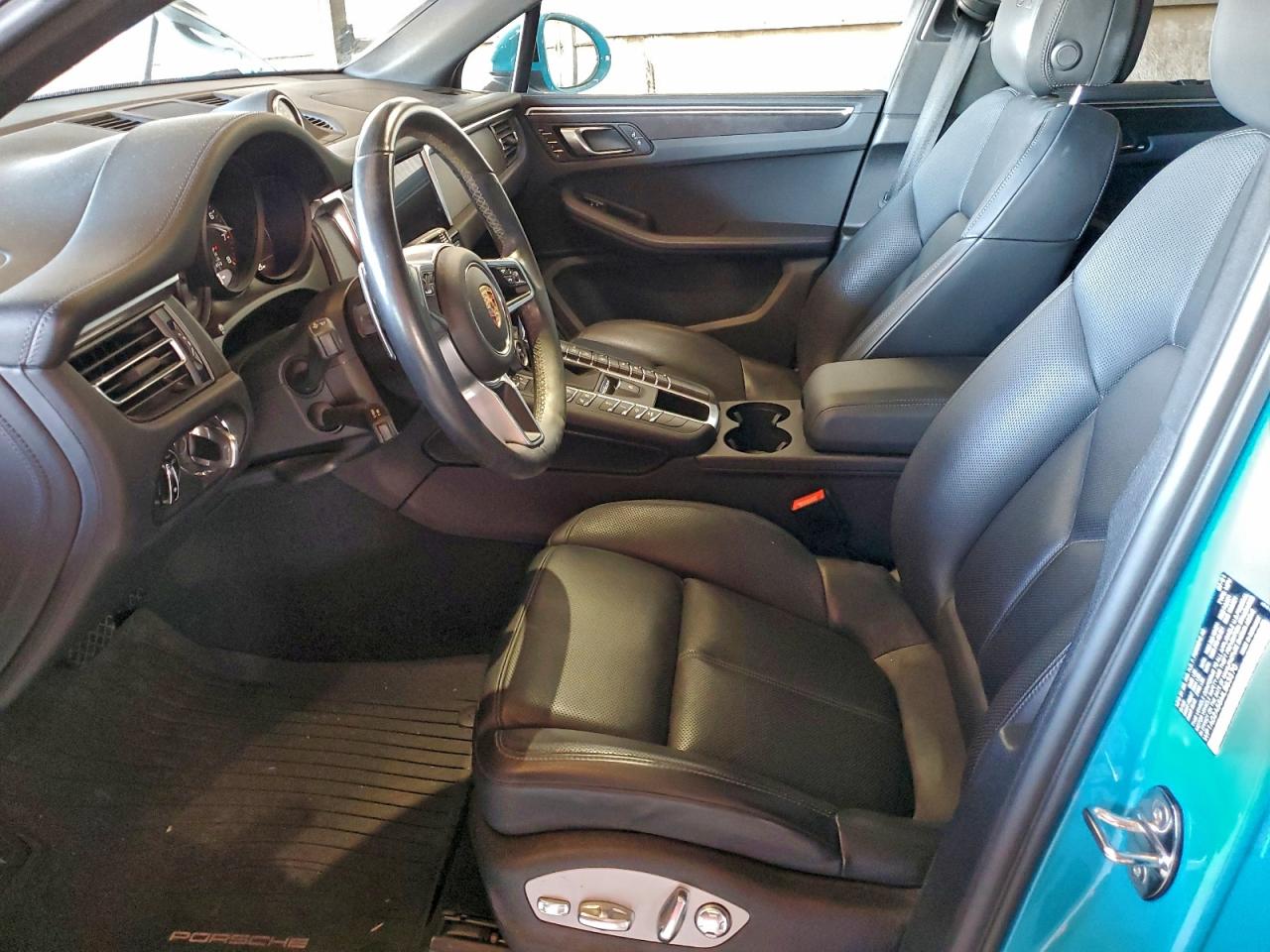 Porsche Macan Gts Image 9