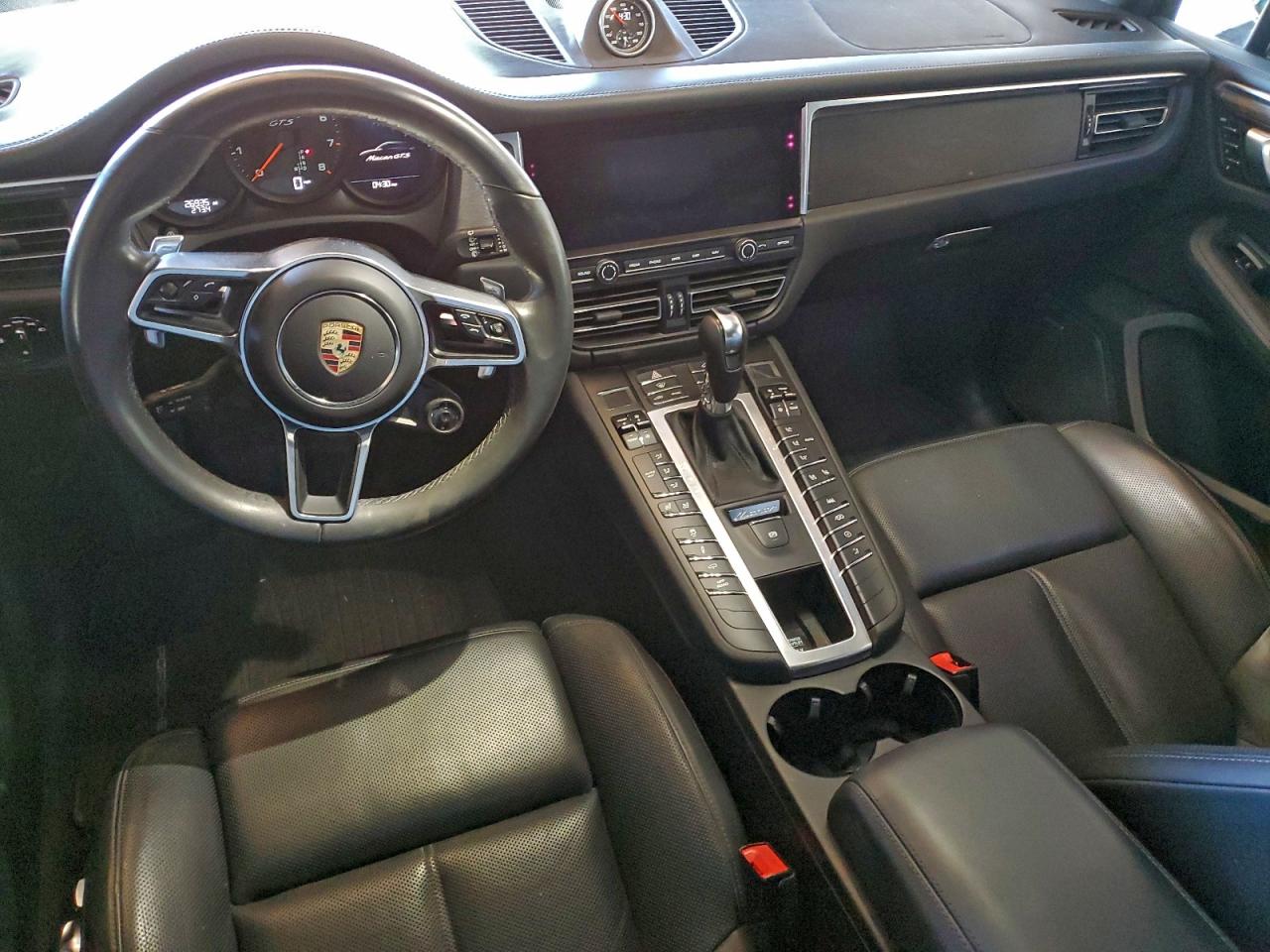 Porsche Macan Gts Image 4