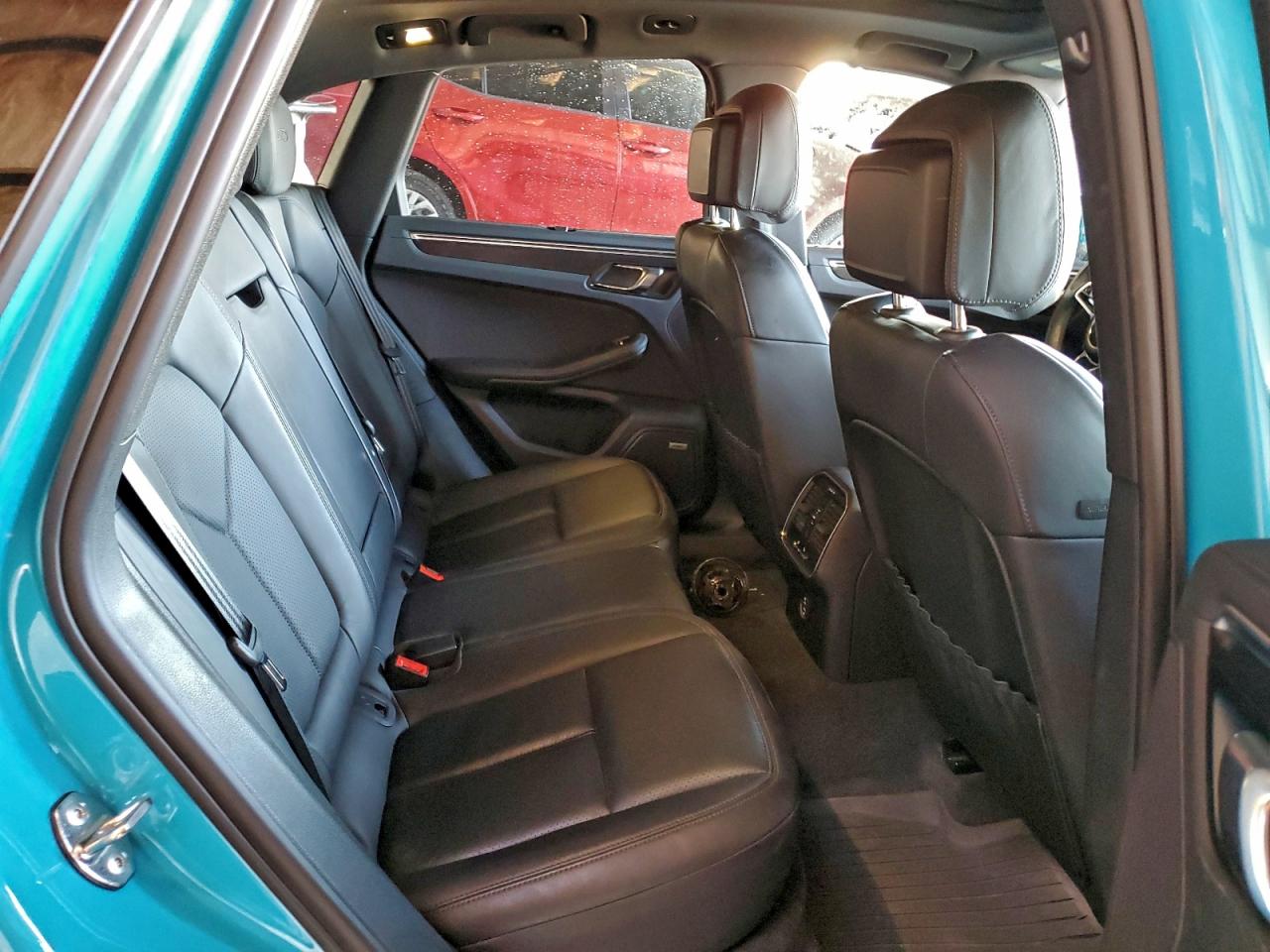 Porsche Macan Gts Image 8