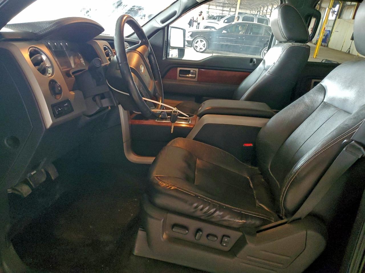 Ford F-150 Supercrew Image 7