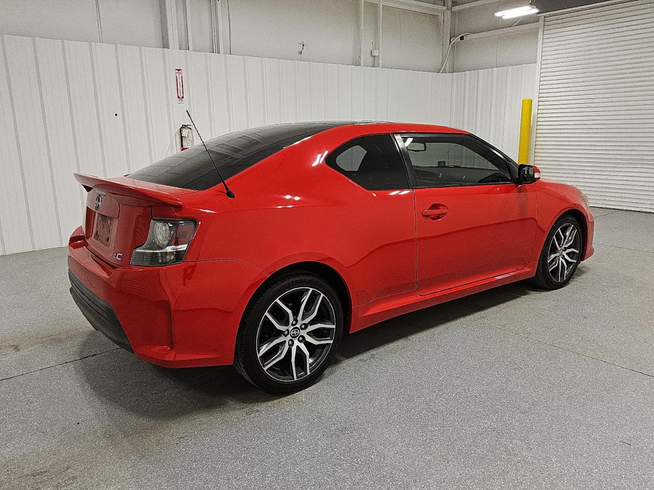 Toyota Scion Image 4