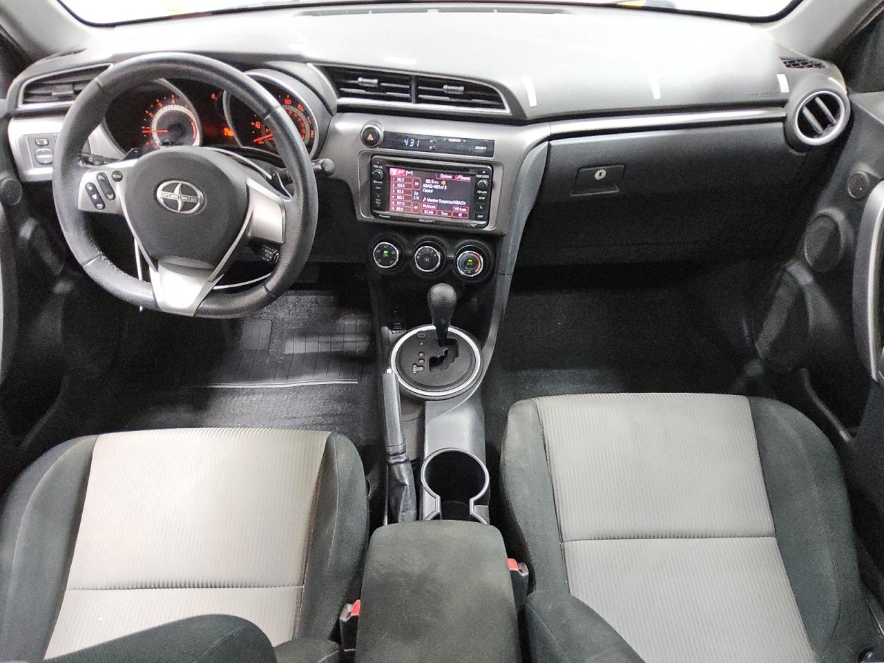 Toyota Scion Image 8