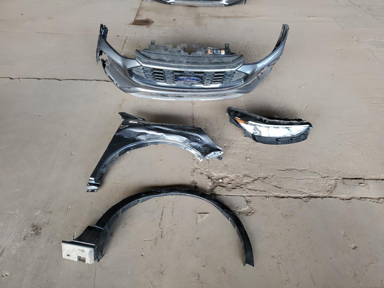 Ford Escape St Line Image 12