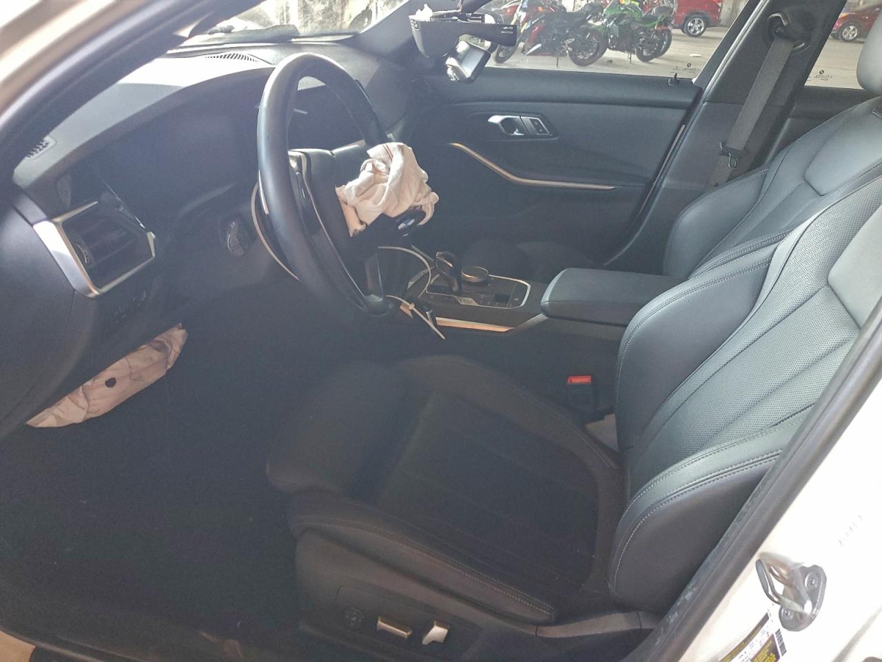 BMW 3 Series Image 7