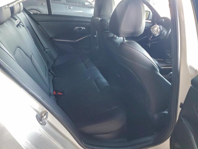 BMW 3 Series Image 10