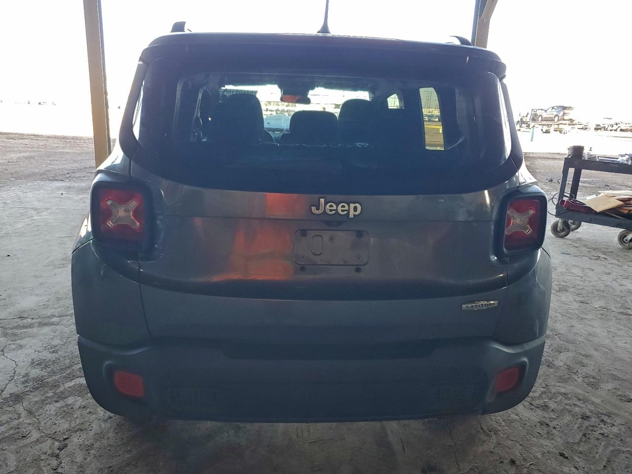 Jeep Renegade Latitude Image 4