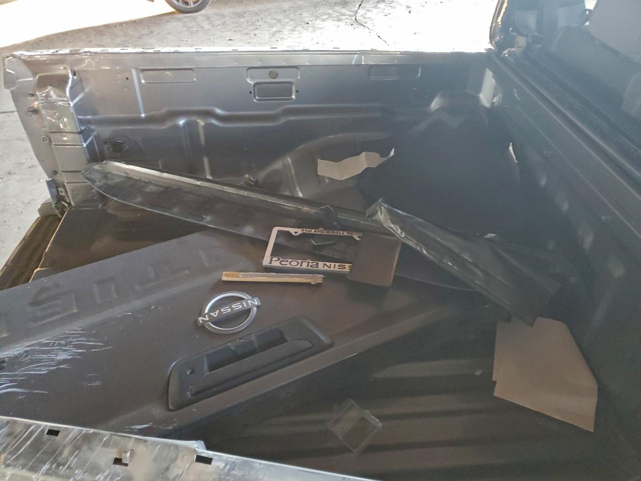 Nissan Frontier S Image 9