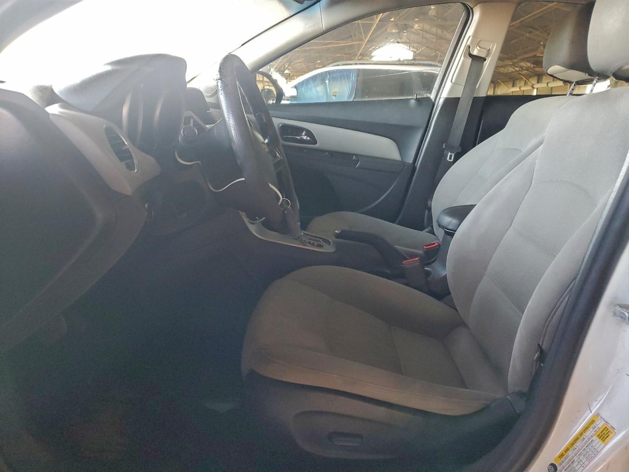 Chevrolet Cruze Lt Image 2