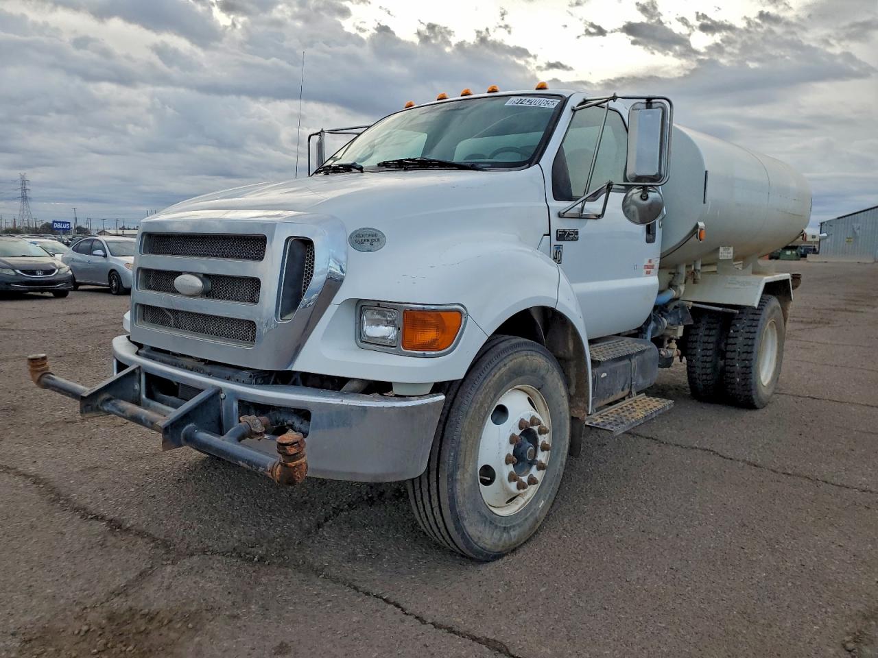 Ford F-750 Super Duty Image 1