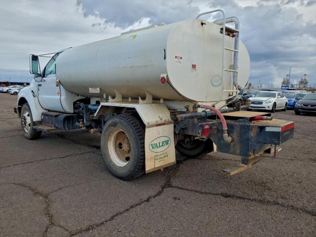 Ford F-750 Super Duty Image 3