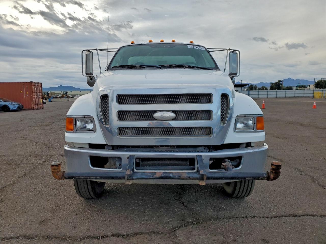 Ford F-750 Super Duty Image 7