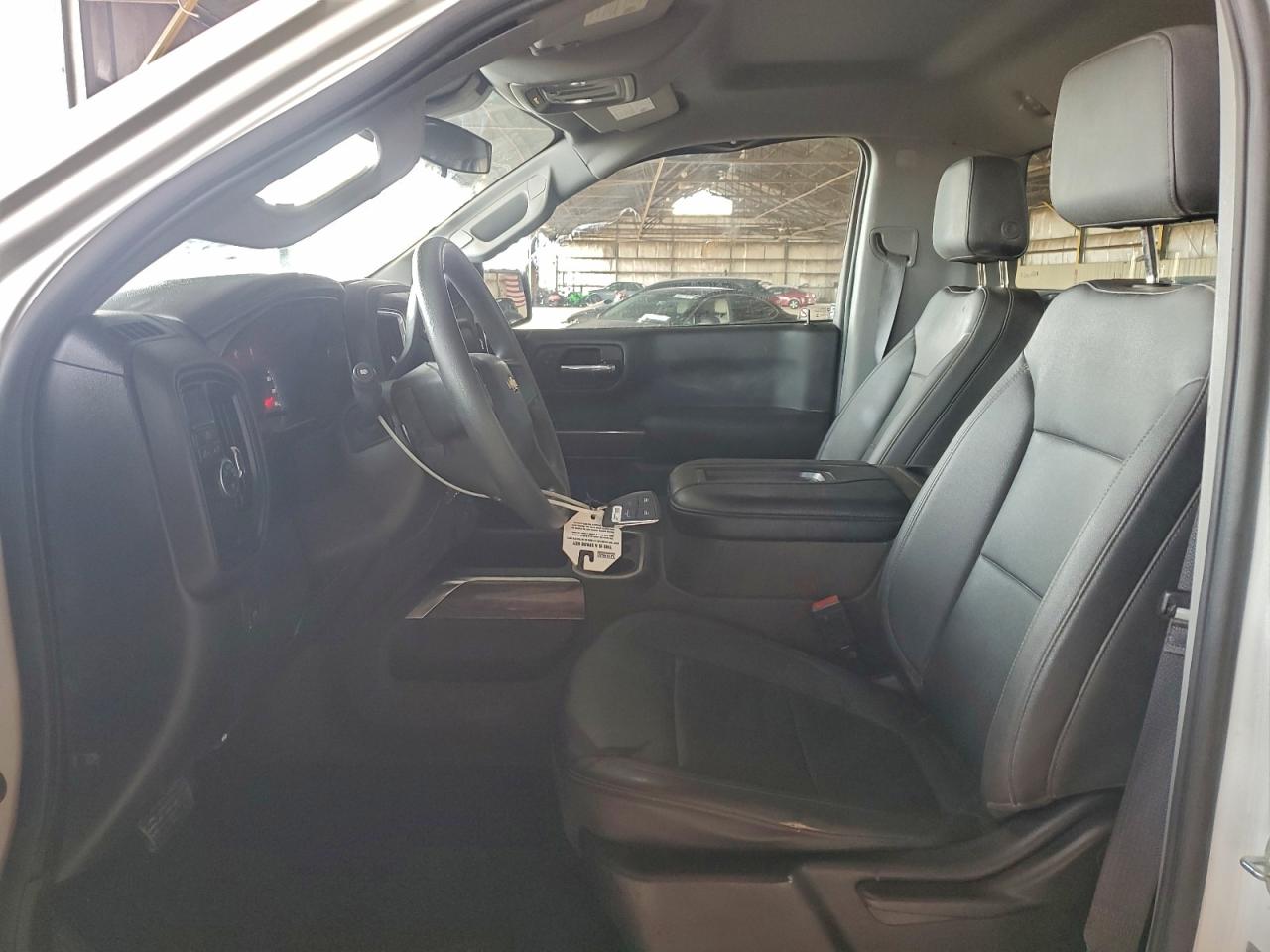 Chevrolet Silverado C1500 Image 8