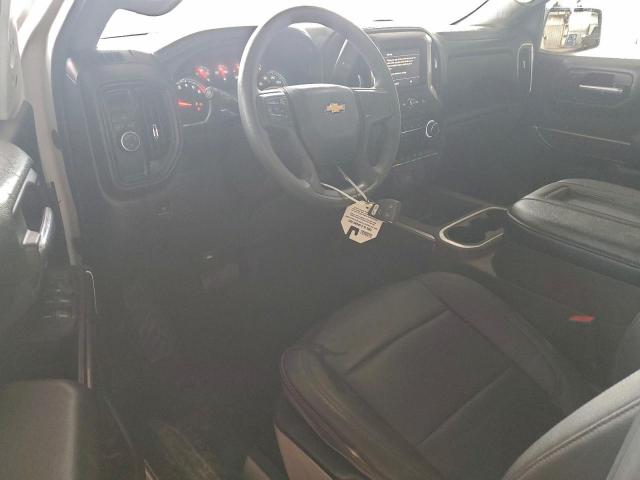 Chevrolet Silverado C1500 Image 3