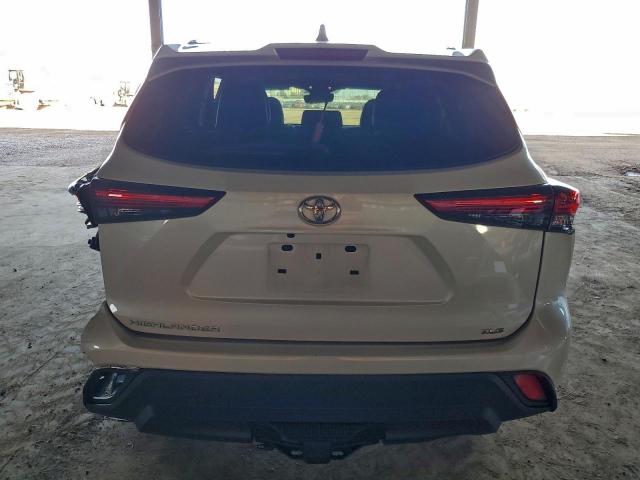 Toyota Highlander Xle Image 2