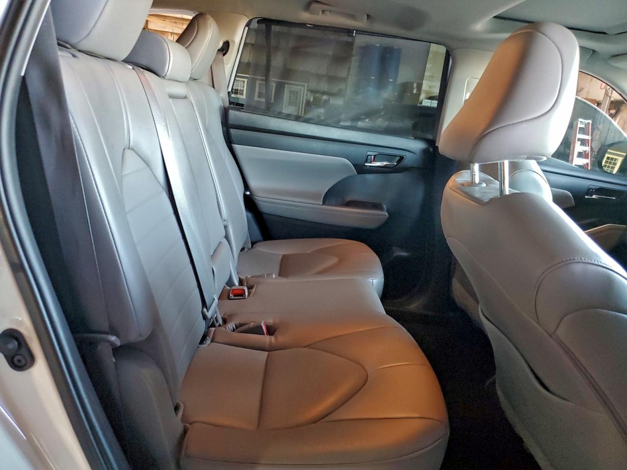 Toyota Highlander Xle Image 6