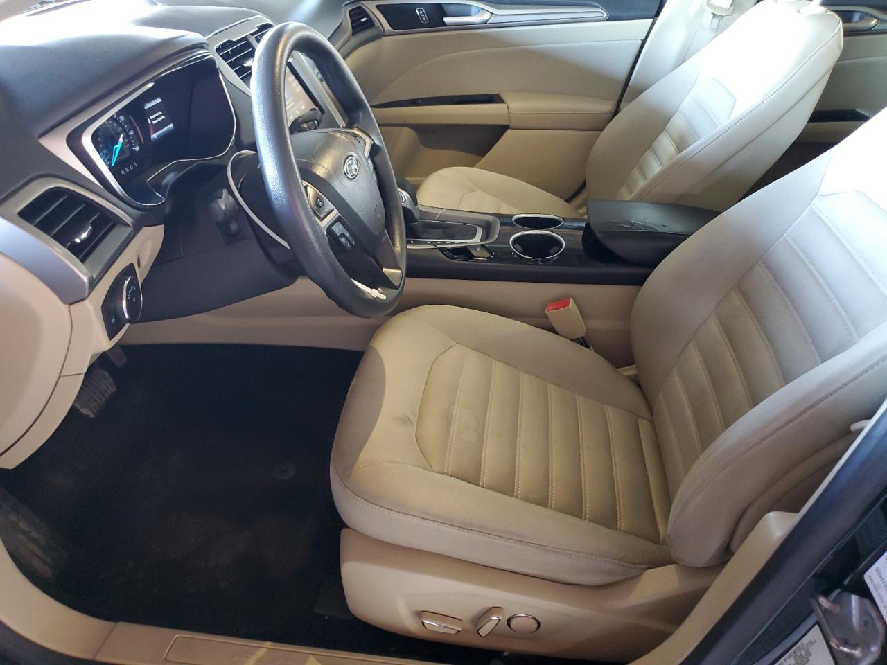 Ford Fusion Se Image 7