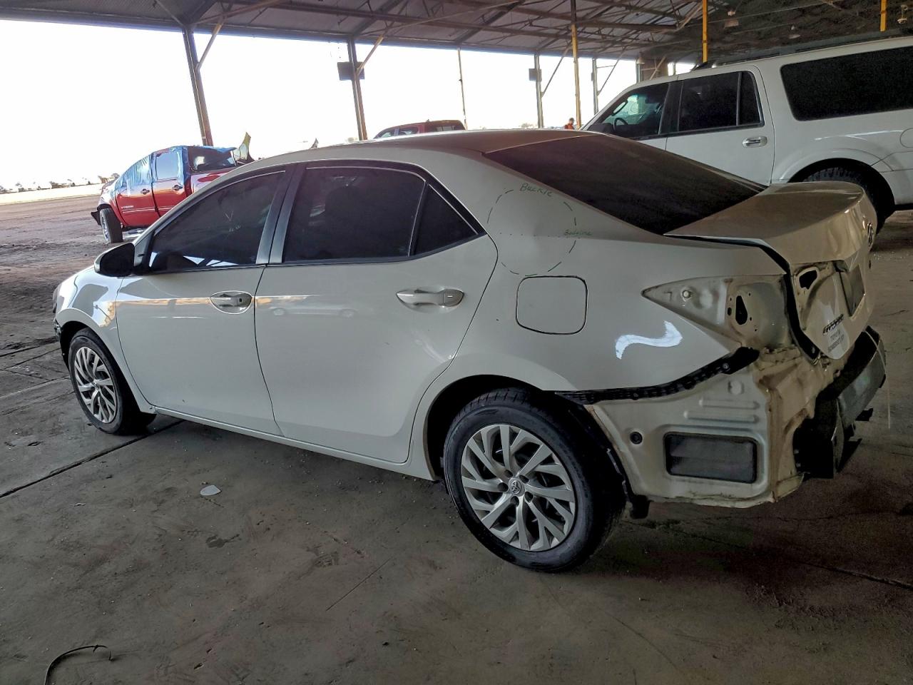 Toyota Corolla L Image 2