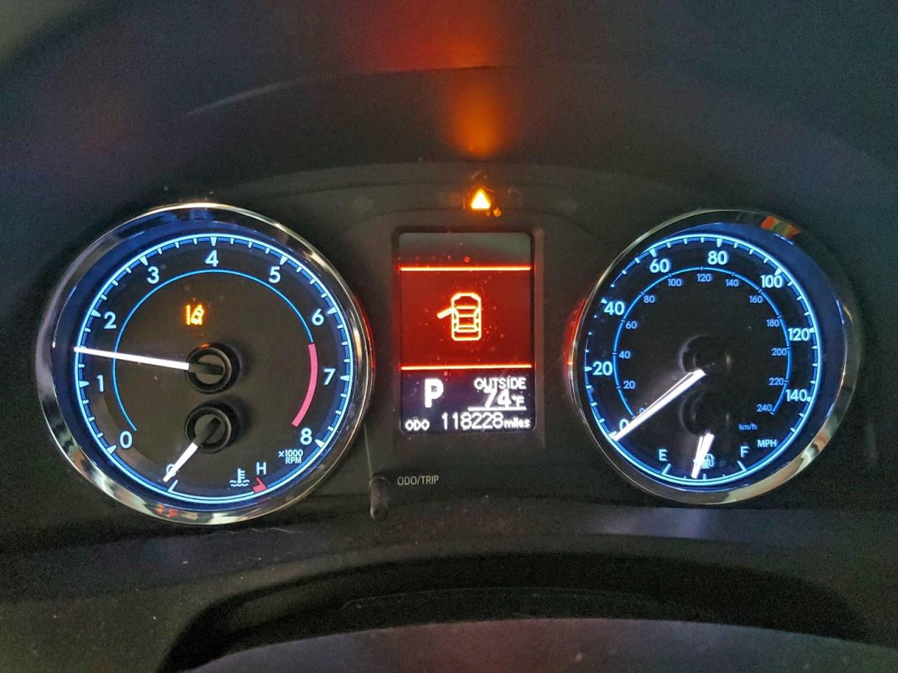 Toyota Corolla L Image 11