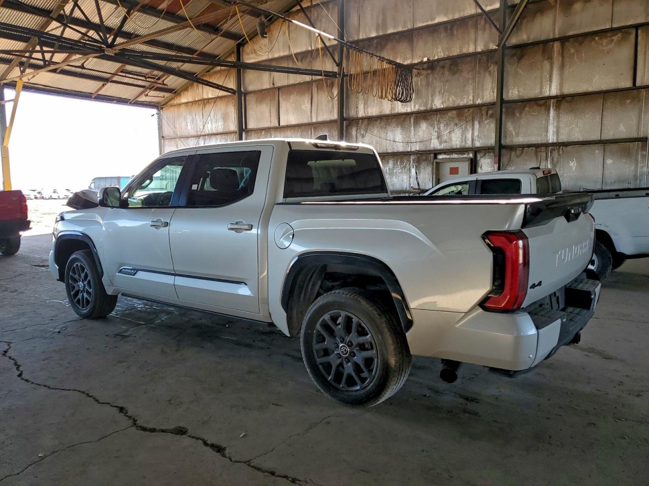 Toyota Tundra Crewmax Platinum Image 8