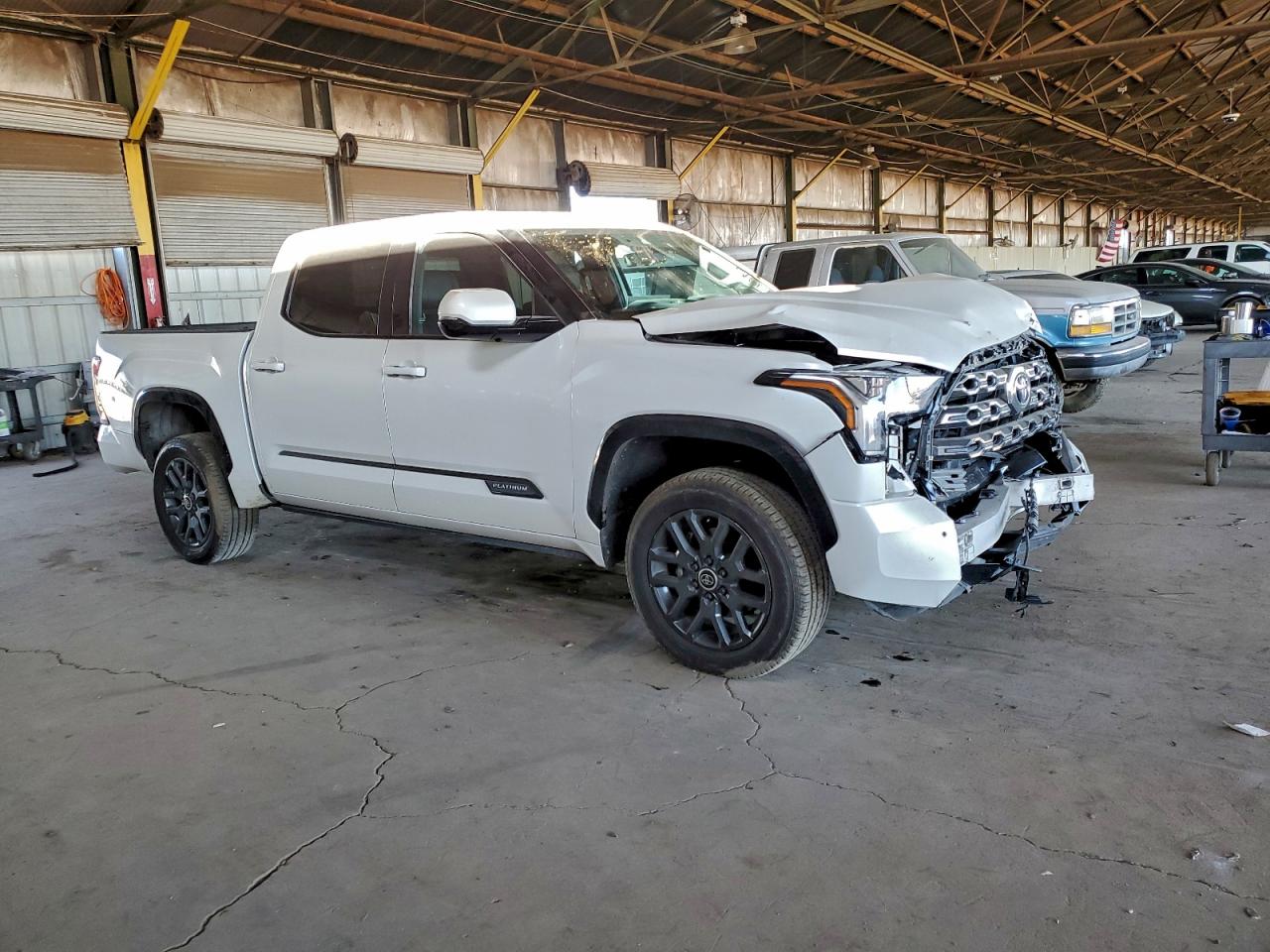 Toyota Tundra Crewmax Platinum Image 11