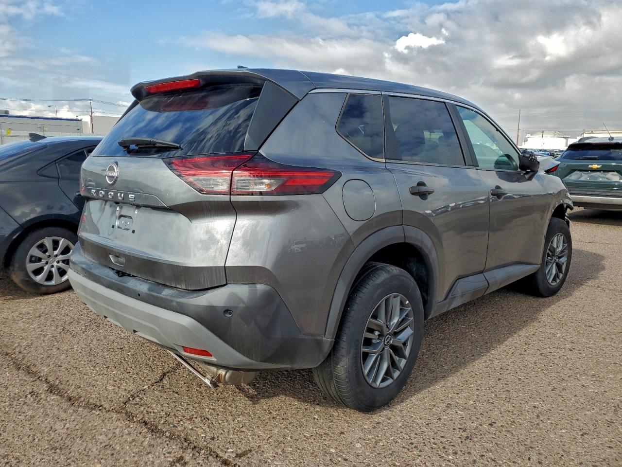 Nissan Rogue S Image 13