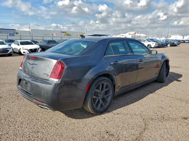 Chrysler 300 S Image 2