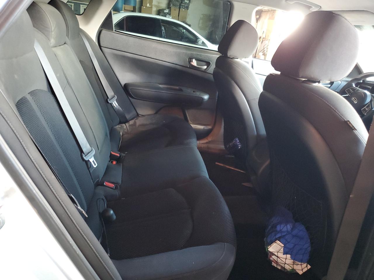 Kia Optima Lx Image 10