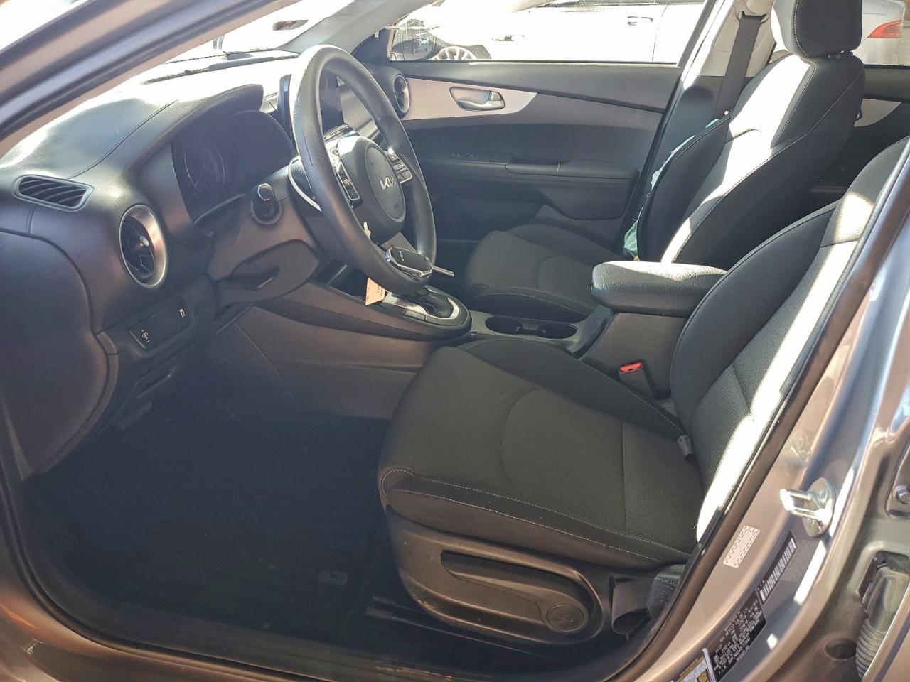 Kia Forte Lx Image 12