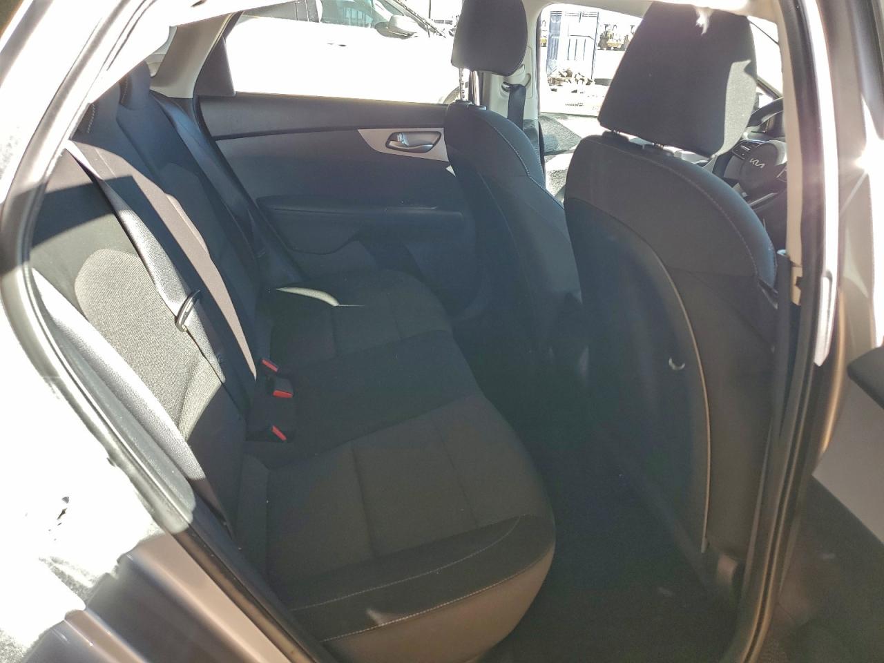 Kia Forte Lx Image 8