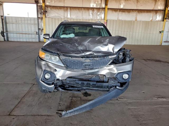 Kia Sorento Base Image 6