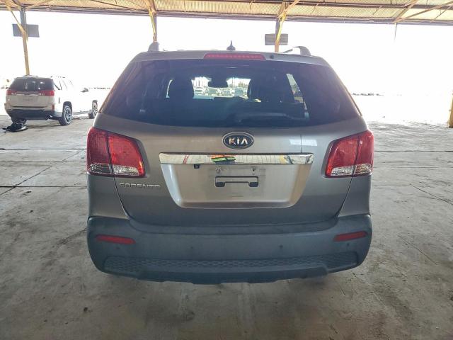 Kia Sorento Base Image 10