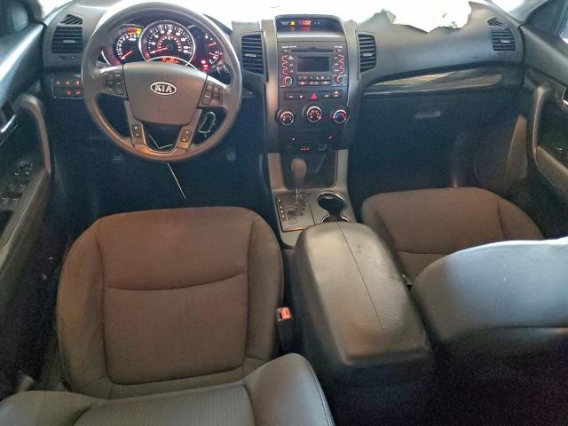 Kia Sorento Base Image 2