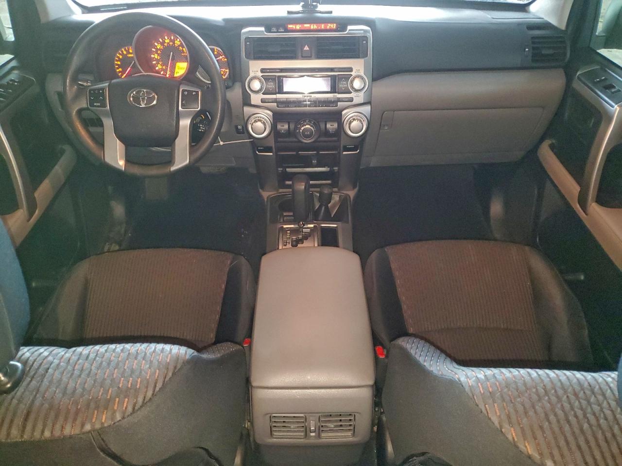 Toyota 4Runner Sr5 Image 10