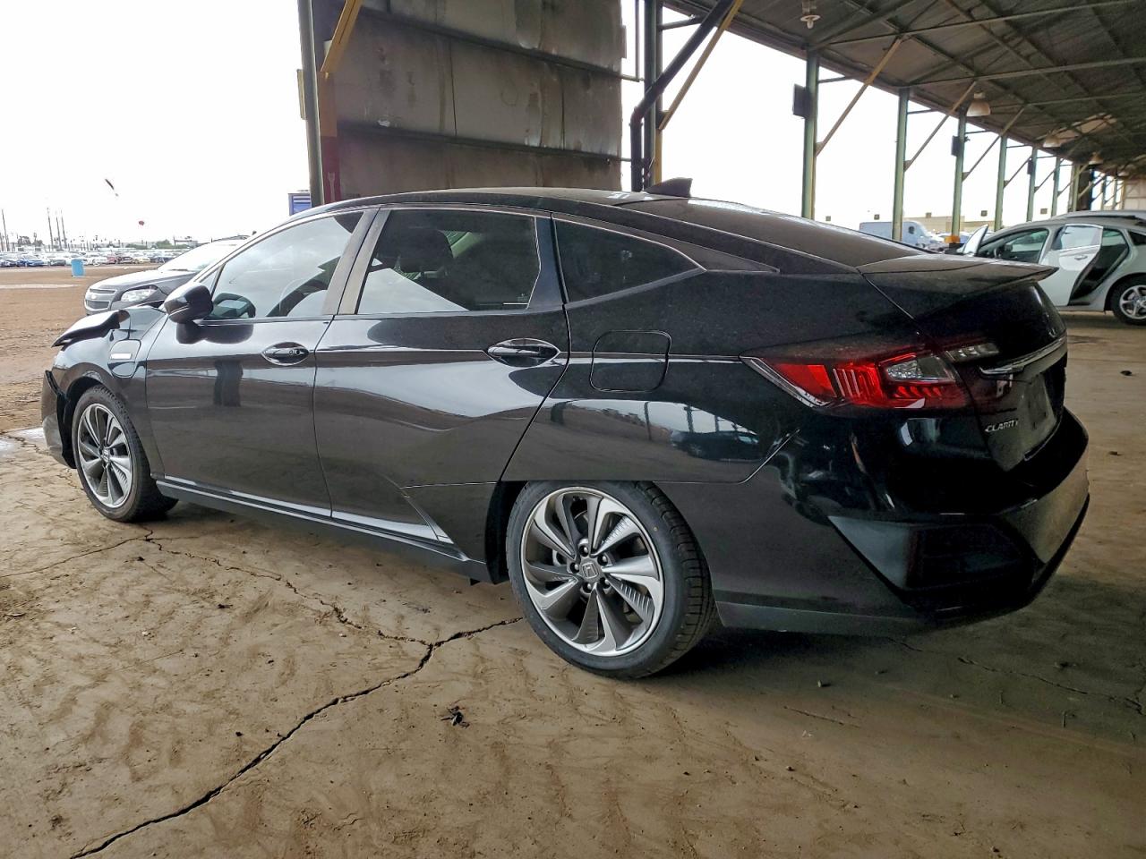 Honda Clarity Touring Image 3