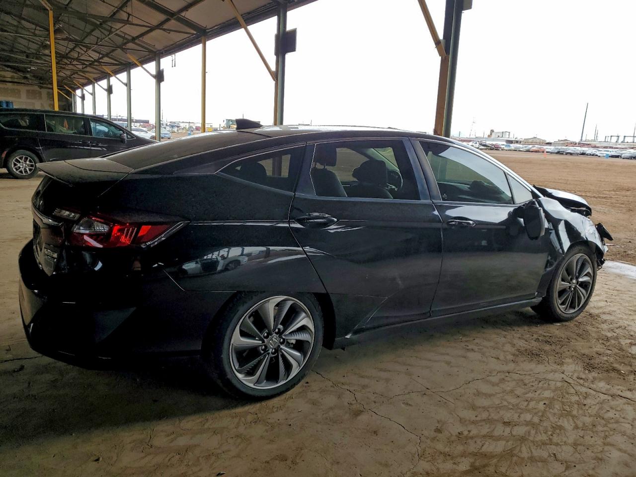 Honda Clarity Touring Image 4