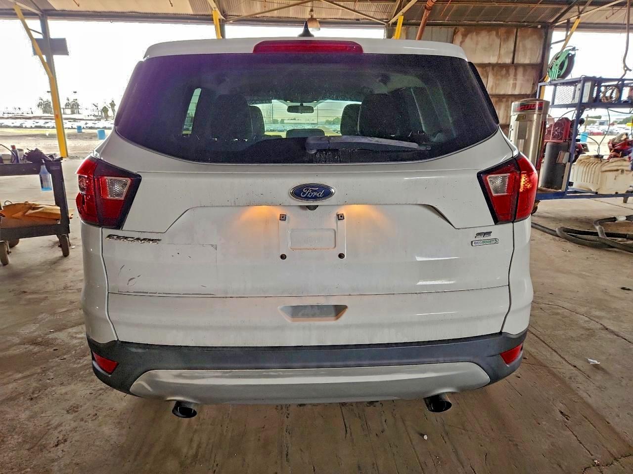 Ford Escape Se Image 6