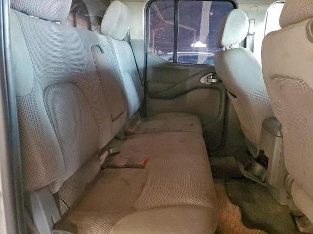 Nissan Frontier Crew Cab Le Image 5