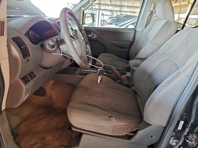 Nissan Frontier S Image 2