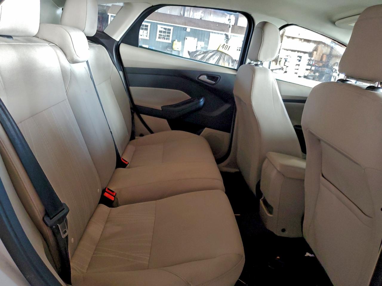 Ford Focus Se Image 9