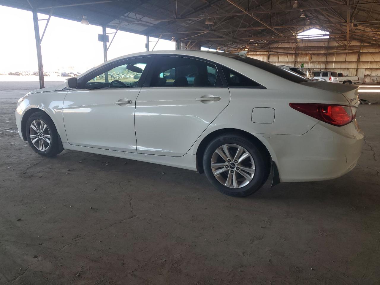 Hyundai SONATA Gls Image 5