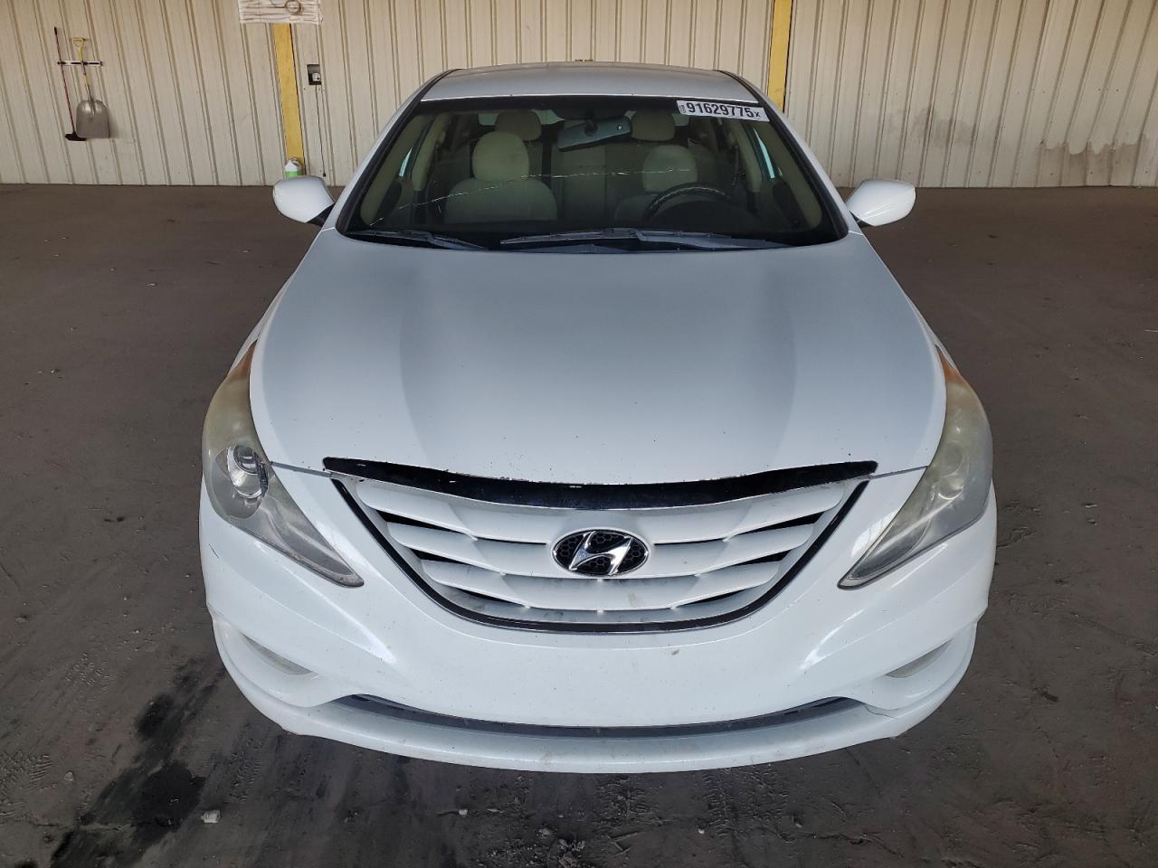 Hyundai SONATA Gls Image 2