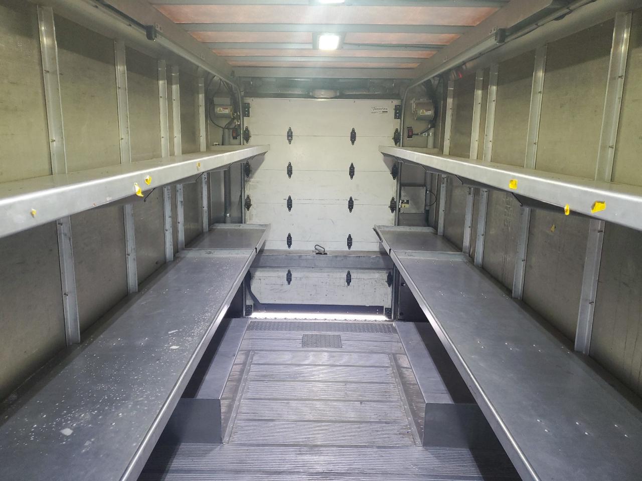 Freightliner Mt45 M Line Walk-in Van Image 7