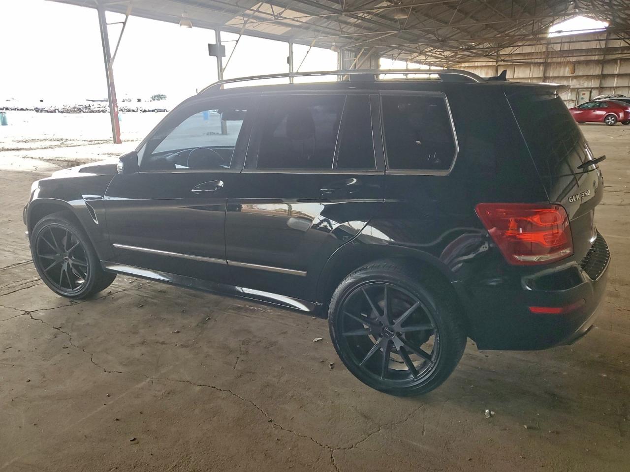 Mercedes-Benz GLK 350 Image 2