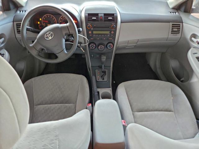 Toyota Corolla Base Image 10