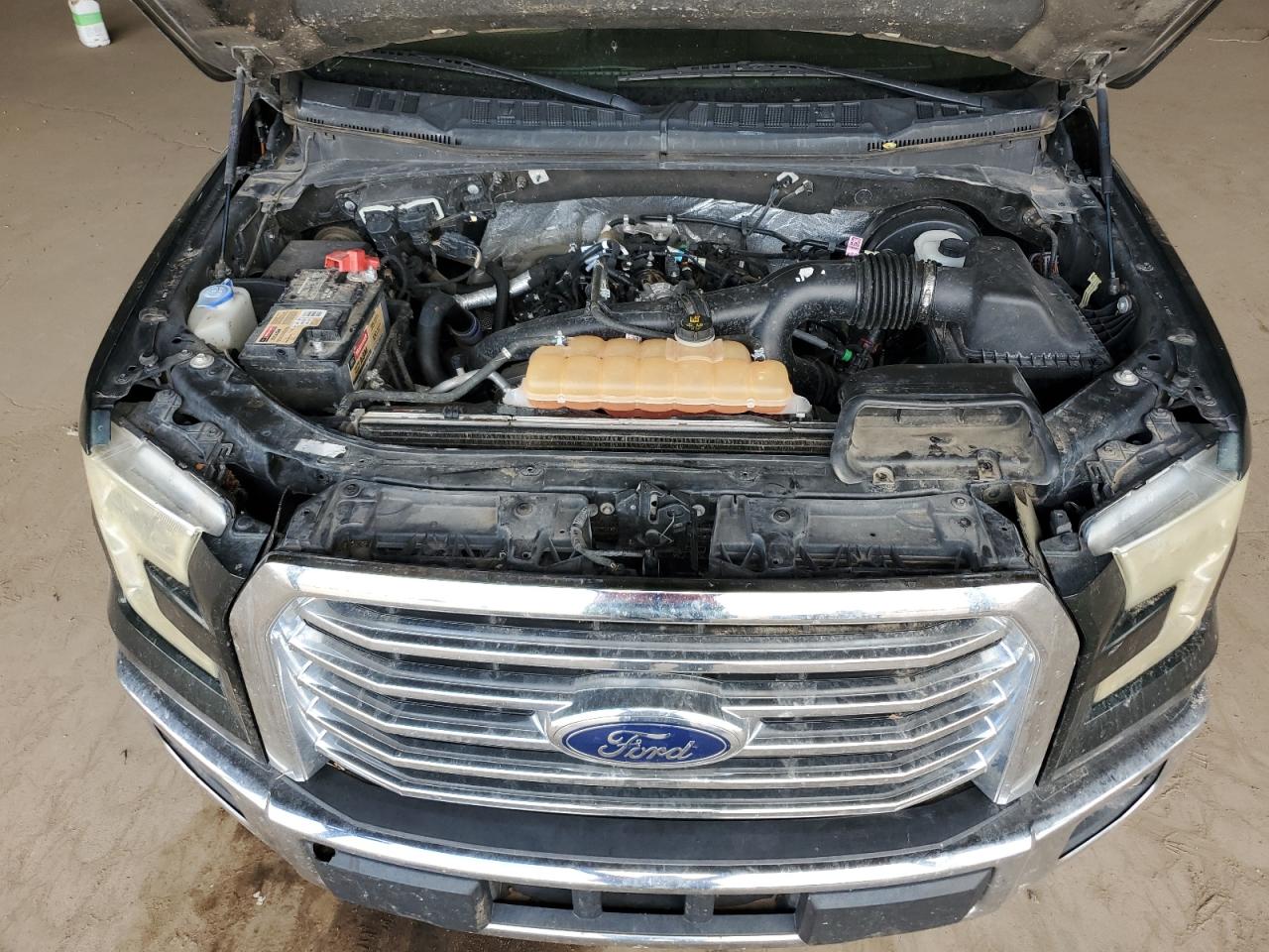 Ford F-150 Supercrew Image 11