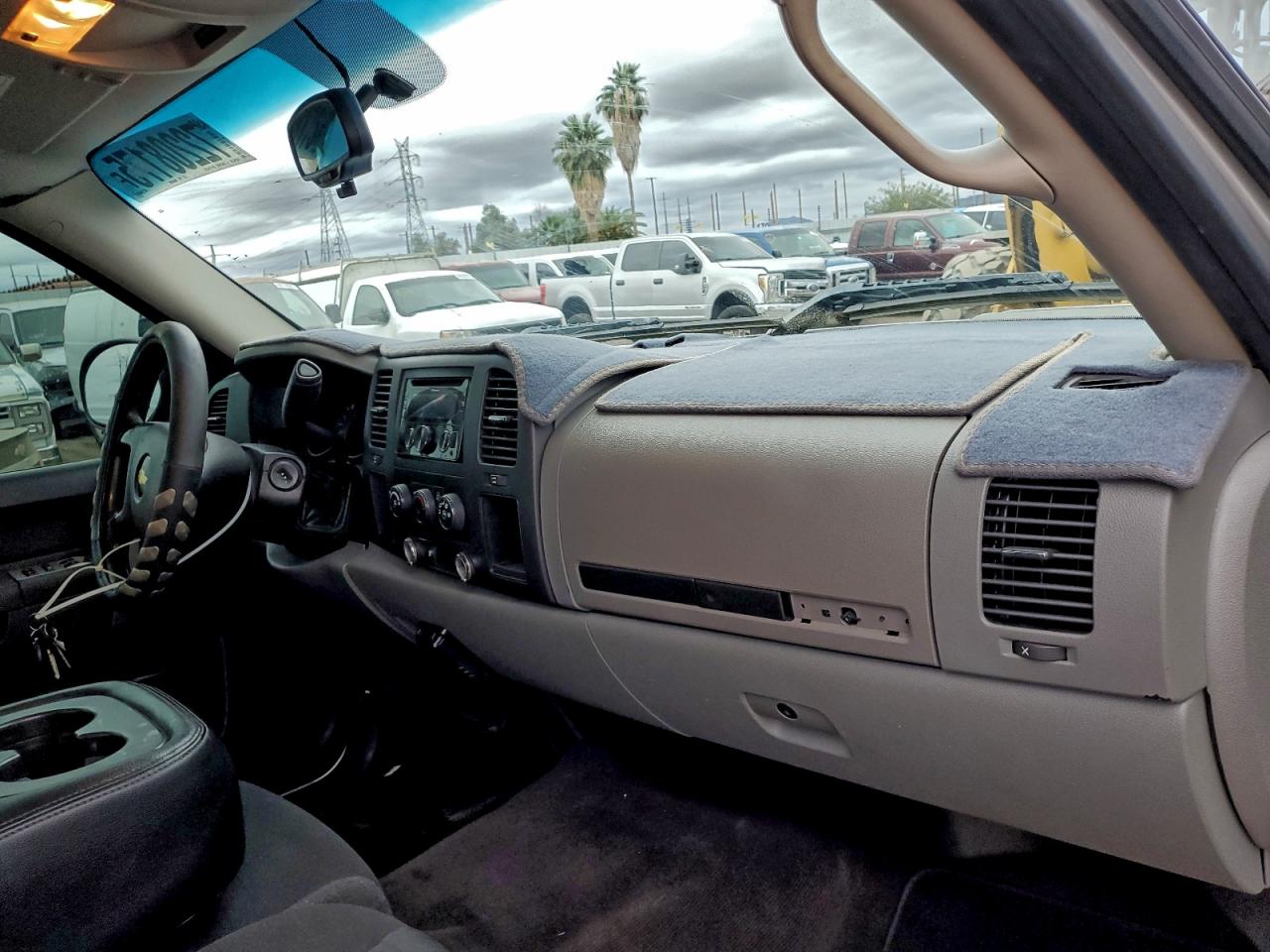 Chevrolet Silverado C1500 Ls Image 4