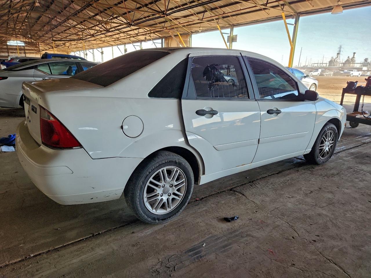 Ford Focus Zx4 Image 2