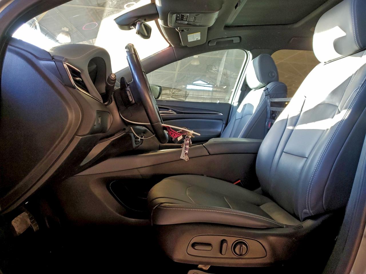 Buick Enclave Essence Image 2