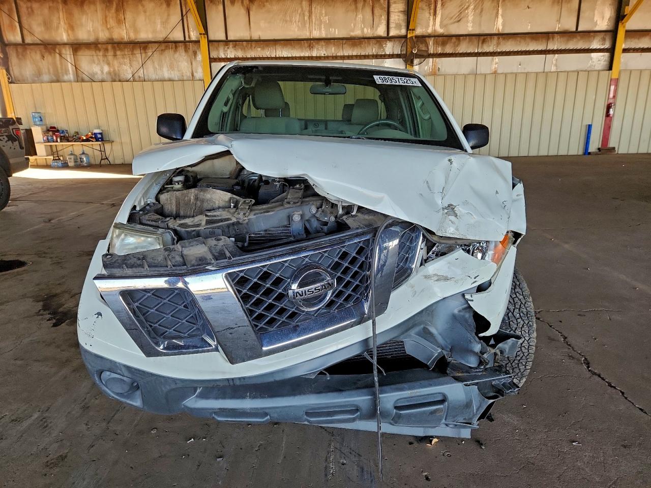 Nissan Frontier S Image 3