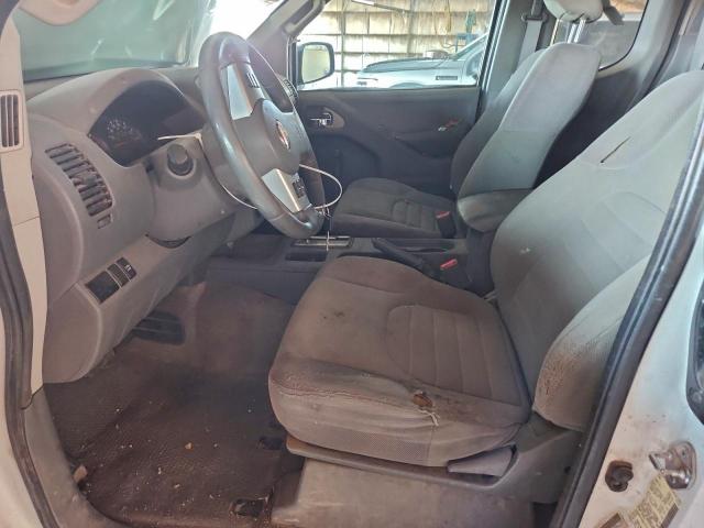 Nissan Frontier S Image 8